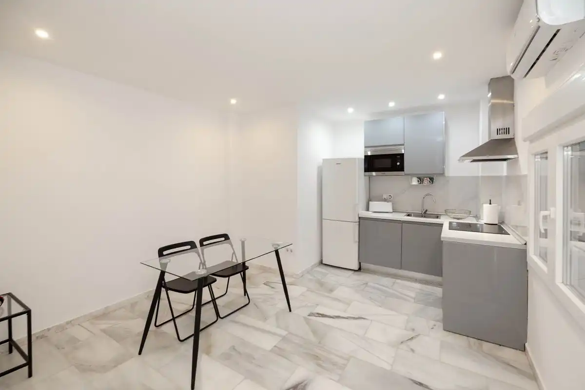 Vista exterior de Planta baja en venta en Torremolinos con Aire acondicionado, Calefacción y Jardín privado