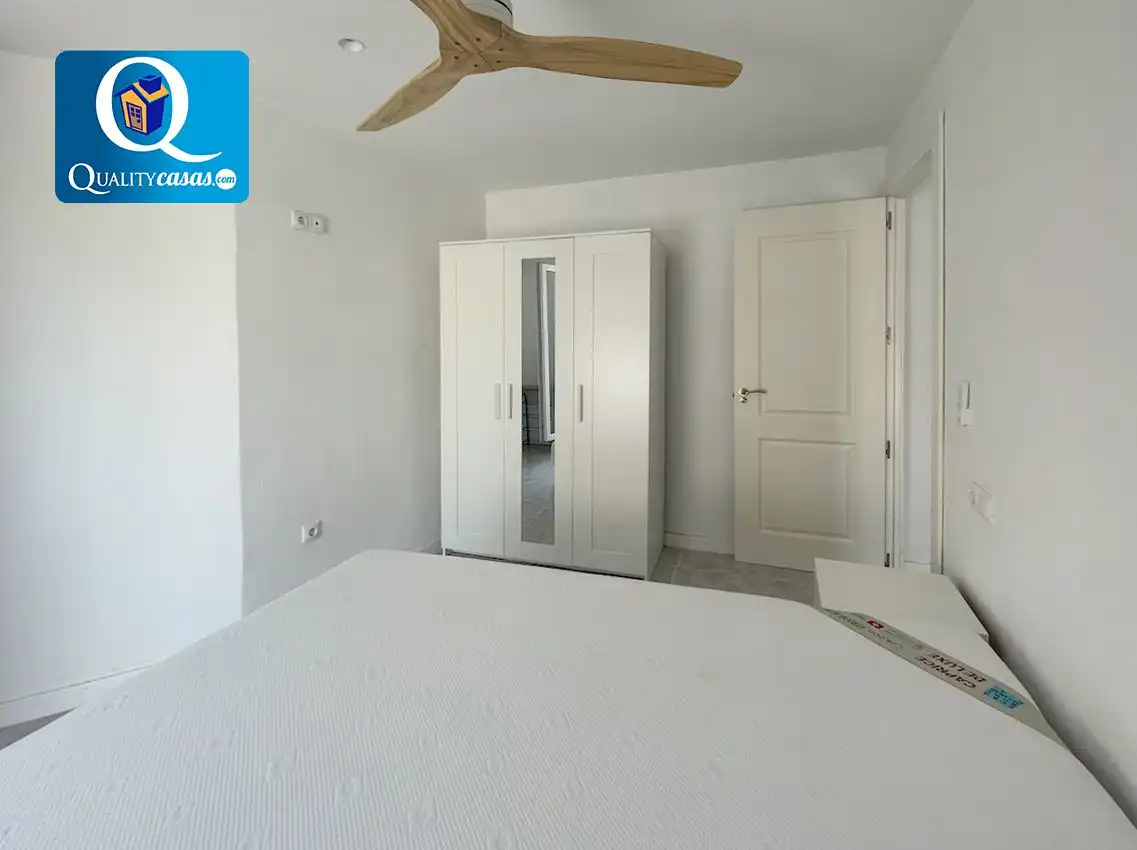 Dormitori de Apartament en venda en Elche / Elx amb Aire condicionat i Terrassa