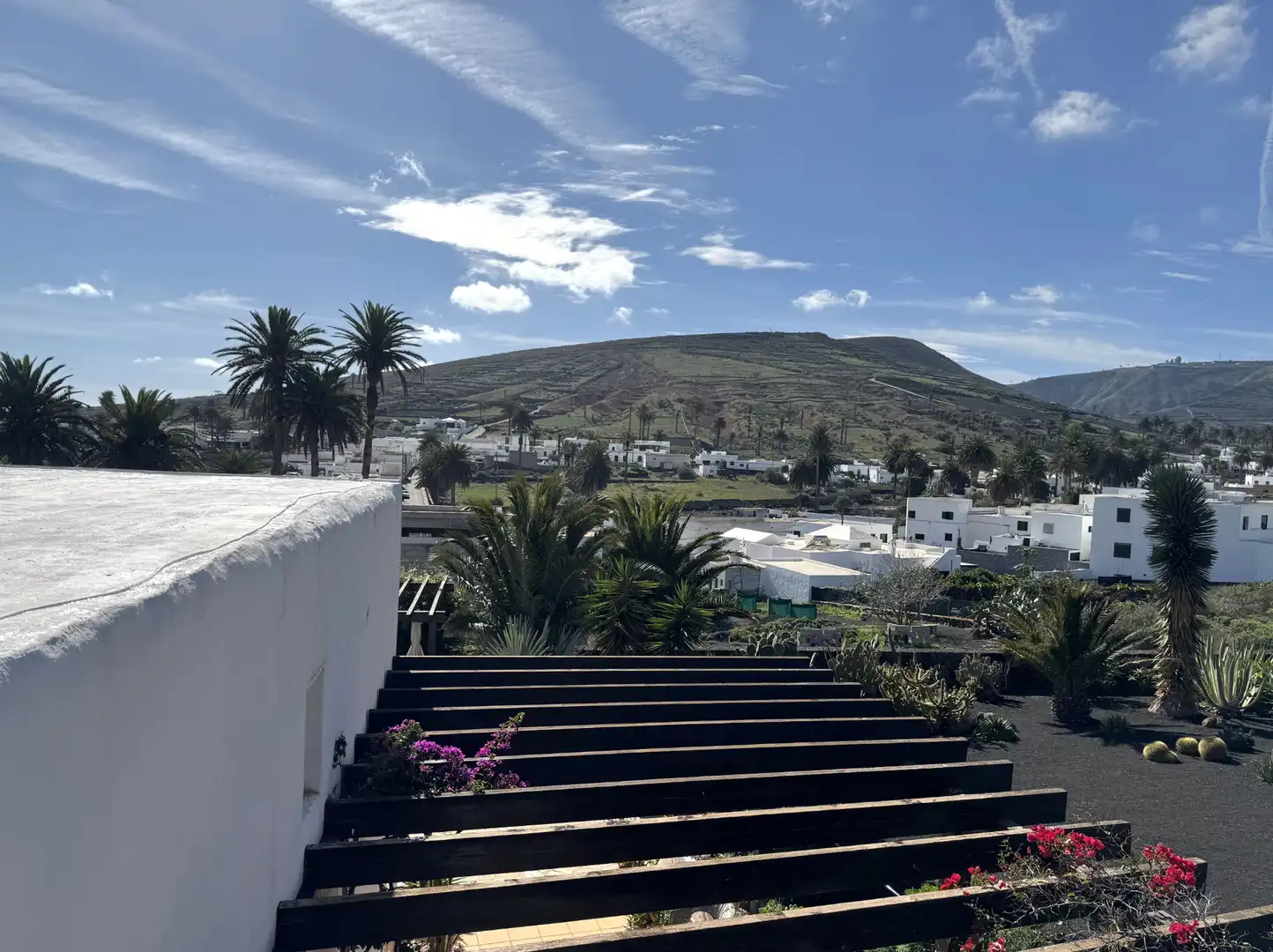 Vista exterior de Casa o chalet en venta en Haría con Jardín privado y Amueblado