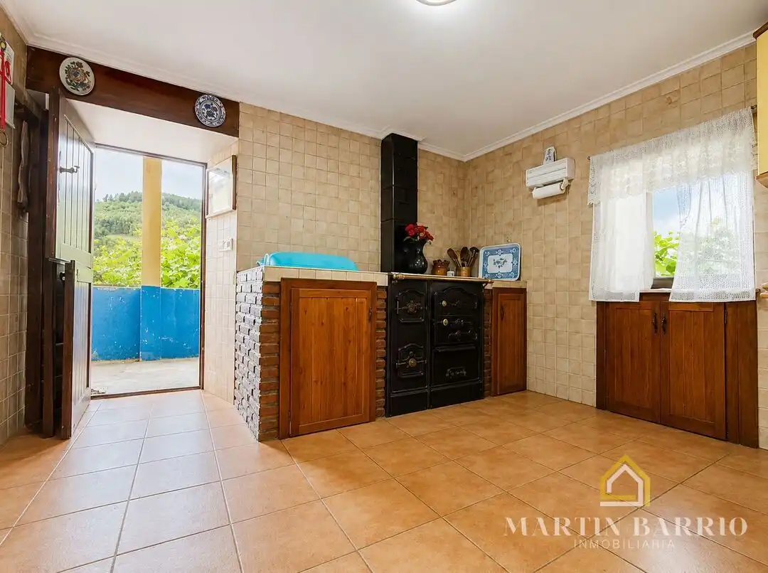 Cuina de Casa o xalet en venda en Galdames amb Jardí privat, Terrassa i Traster