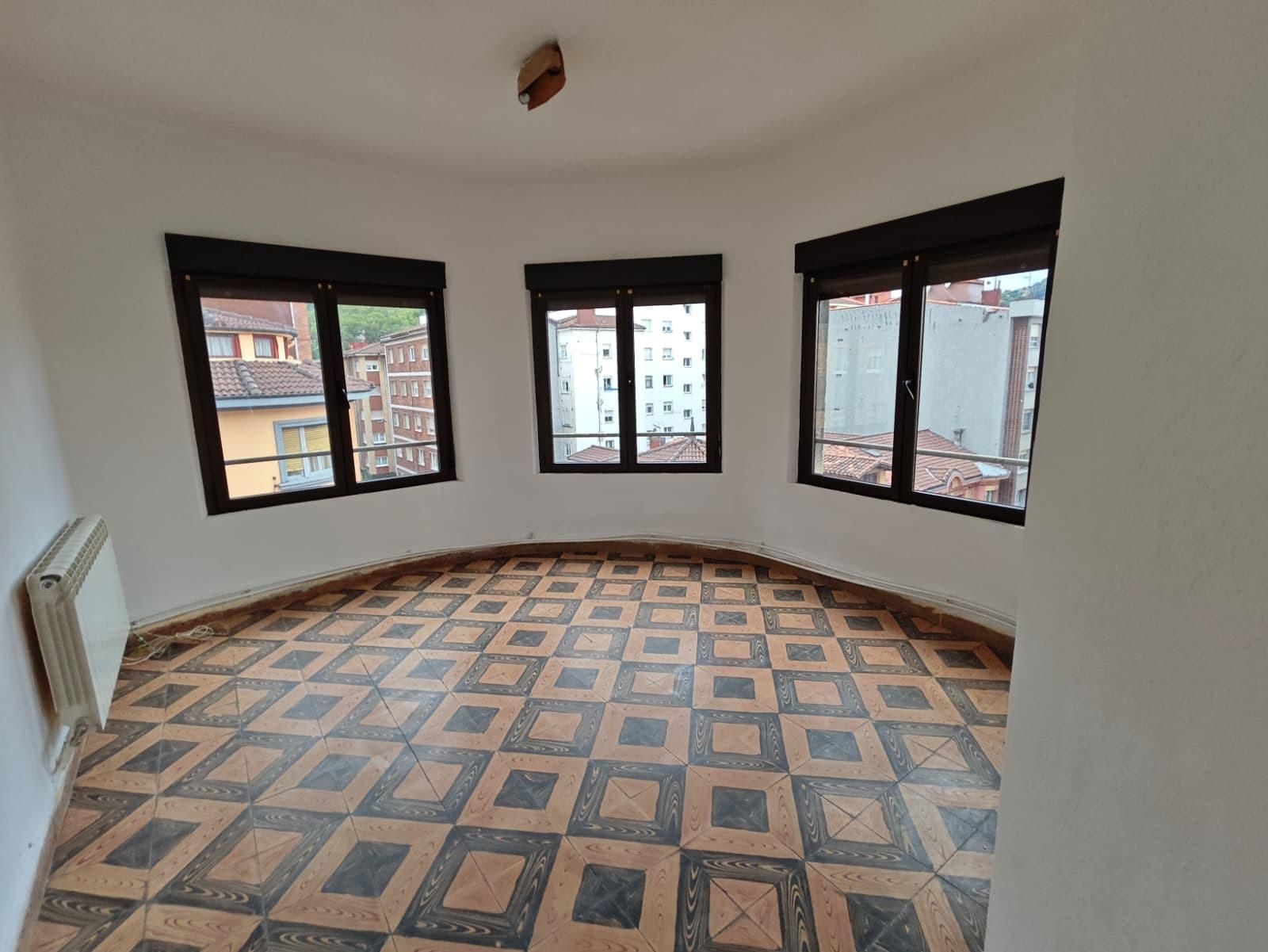 Bedroom of Flat to rent in Langreo  with Heating