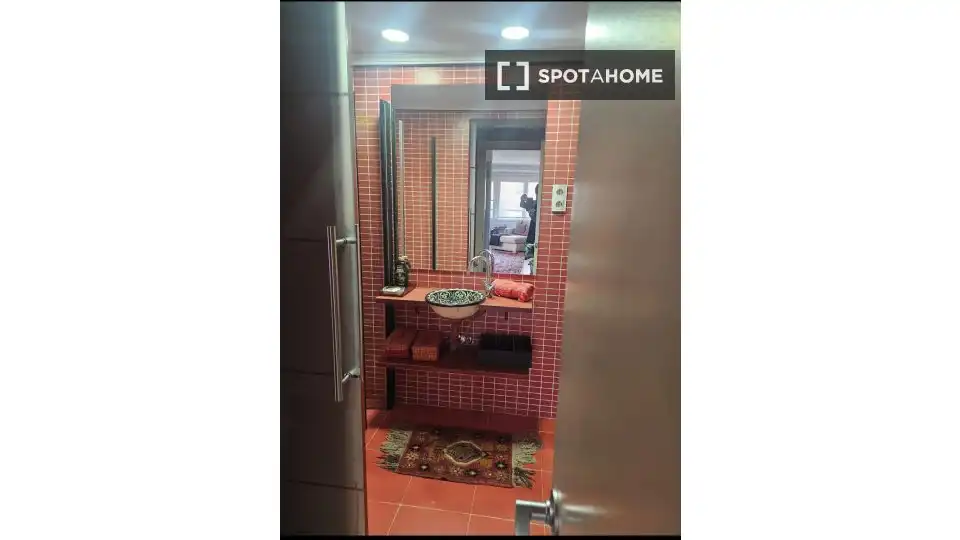 Badezimmer von Wohnung zur untervermieten in Chamartín