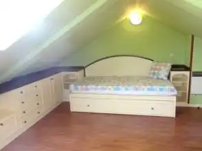 Schlafzimmer von Wohnung zur Miete in Gijón  mit Heizung, Parkett und Möbliert