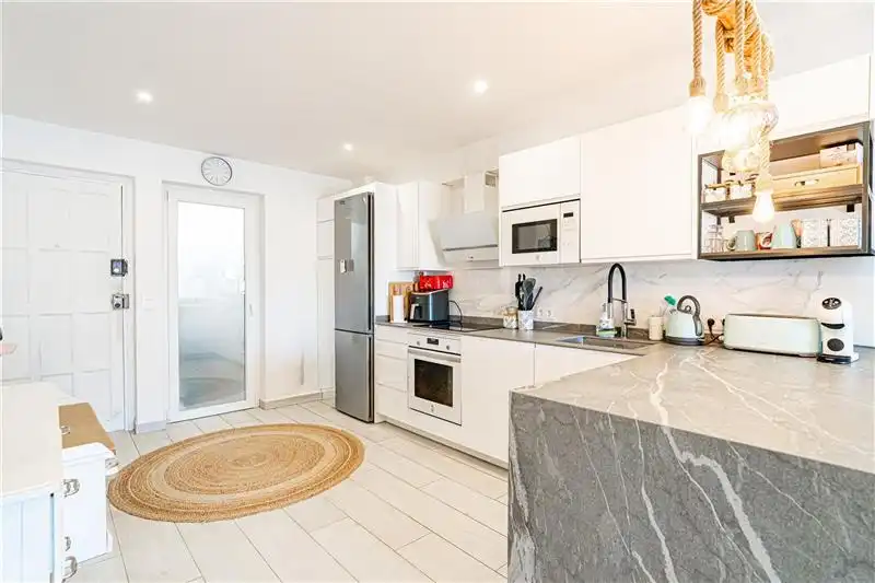 Cuina de Apartament en venda en Calvià amb Aire condicionat i Terrassa