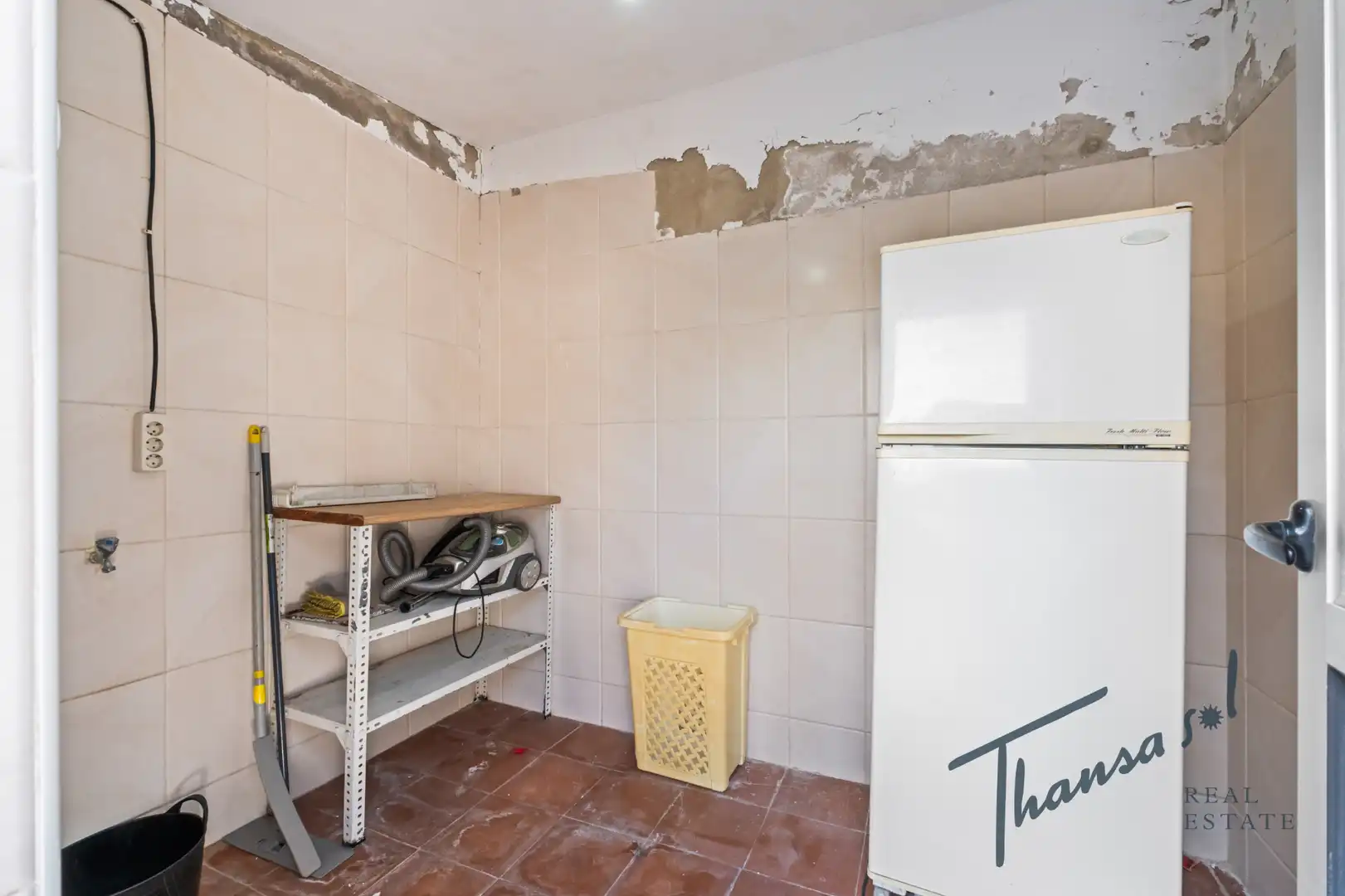 Cuina de Casa adosada en venda en Alicante / Alacant amb Aire condicionat, Jardí privat i Terrassa