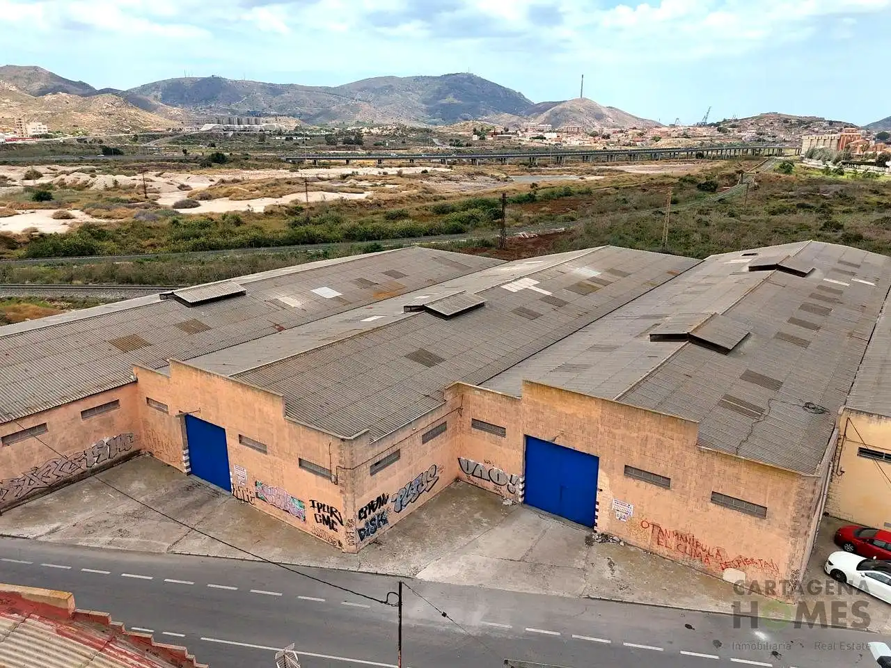 Außenansicht von Fabrikhallen zum Verkauf in Cartagena