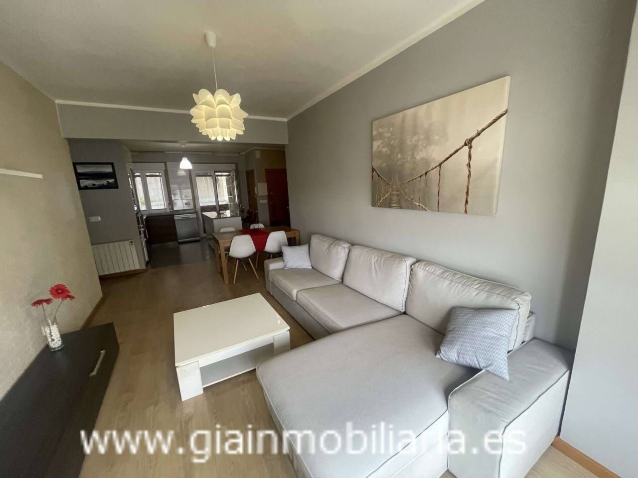 Living room of Flat for sale in Vigo   with Heating, Terrace and Furnished