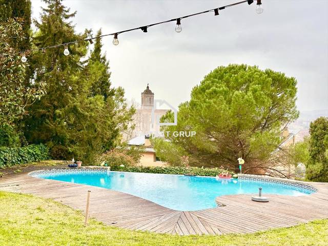 Casa-chalet en Venta en Montjuïc