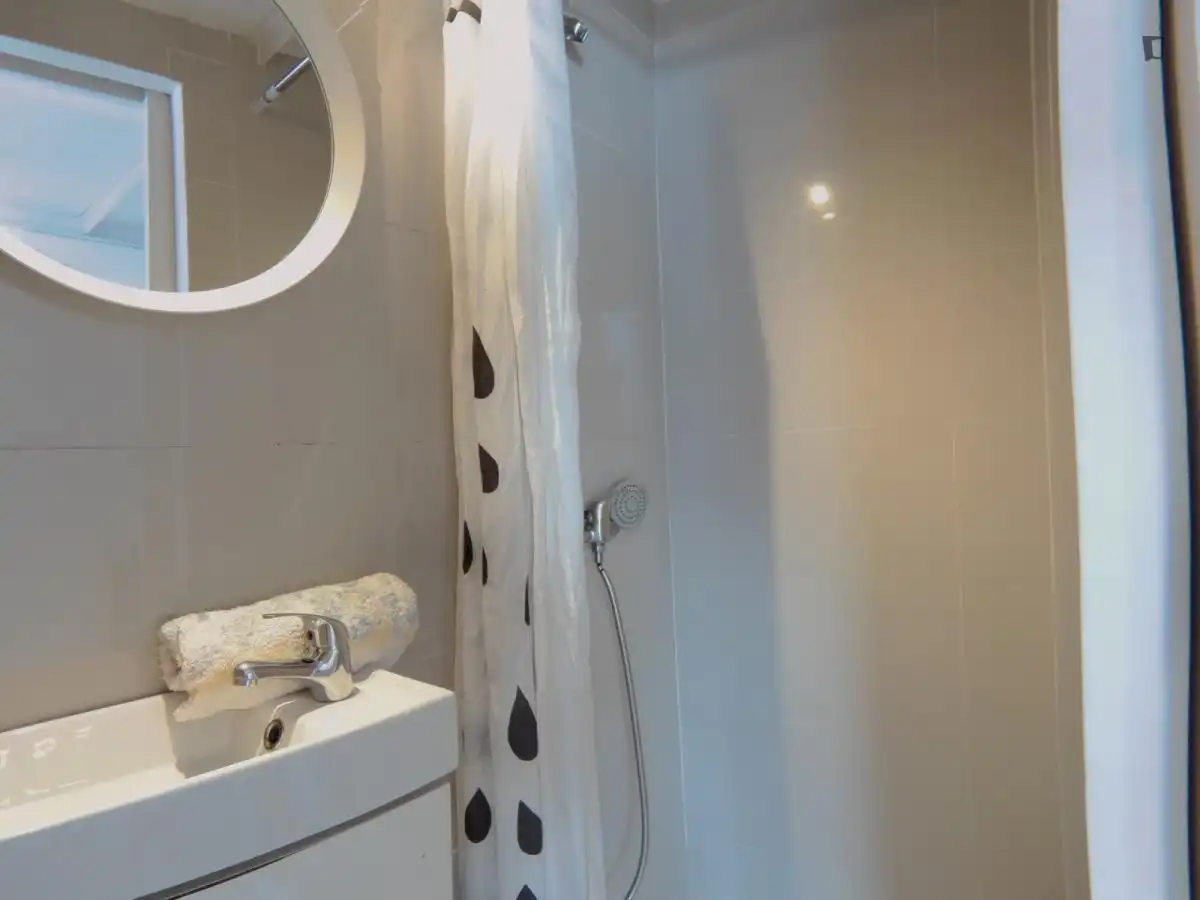 Study for rent in Puerta del Ángel