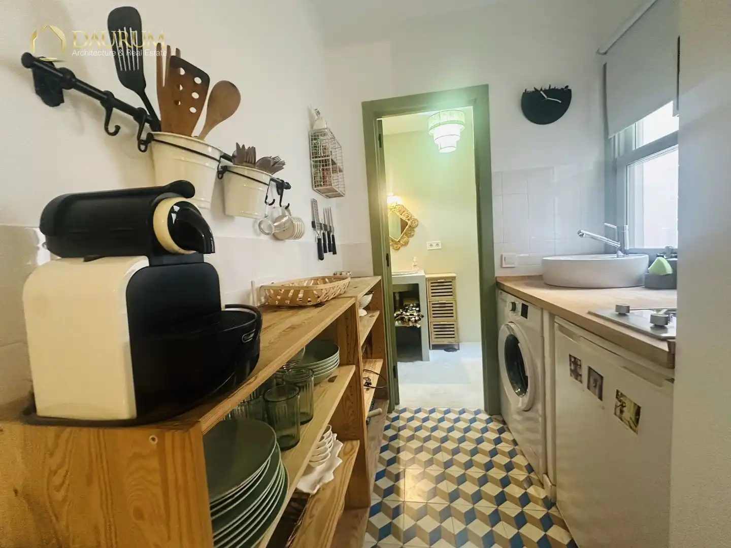 Cuina de Apartament en venda en Sevilla amb Aire condicionat, Terrassa i Moblat