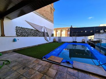 Casa con piscina in vendita a Algarinejo