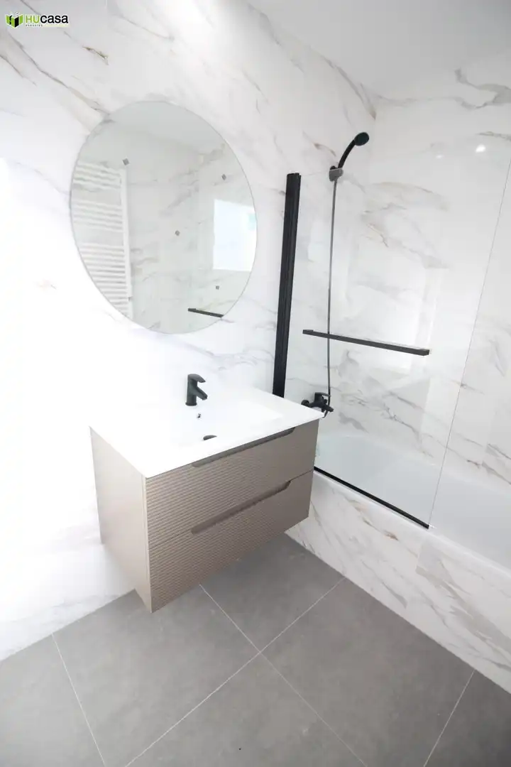 Baño de Casa adosada en venta en Polán con Jardín privado y Trastero