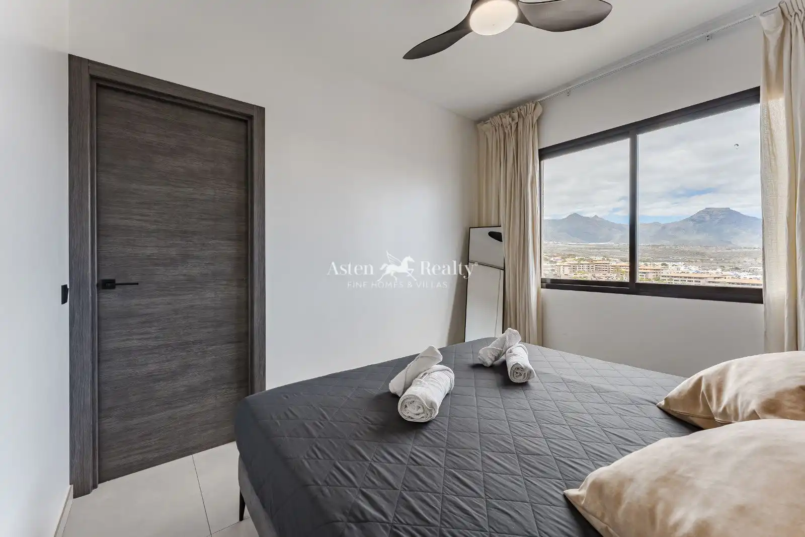 Apartment with pool for sale in Adeje 300, imagen 19