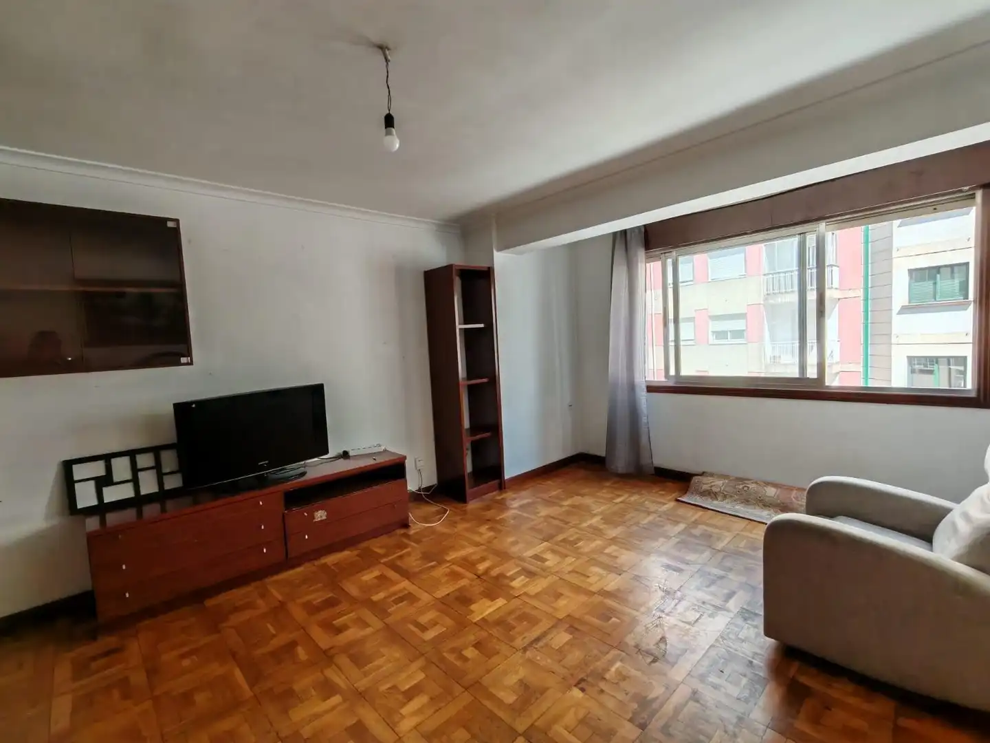 Living room of Flat for rent in Vigo   with Heating, Terrace and Furnished