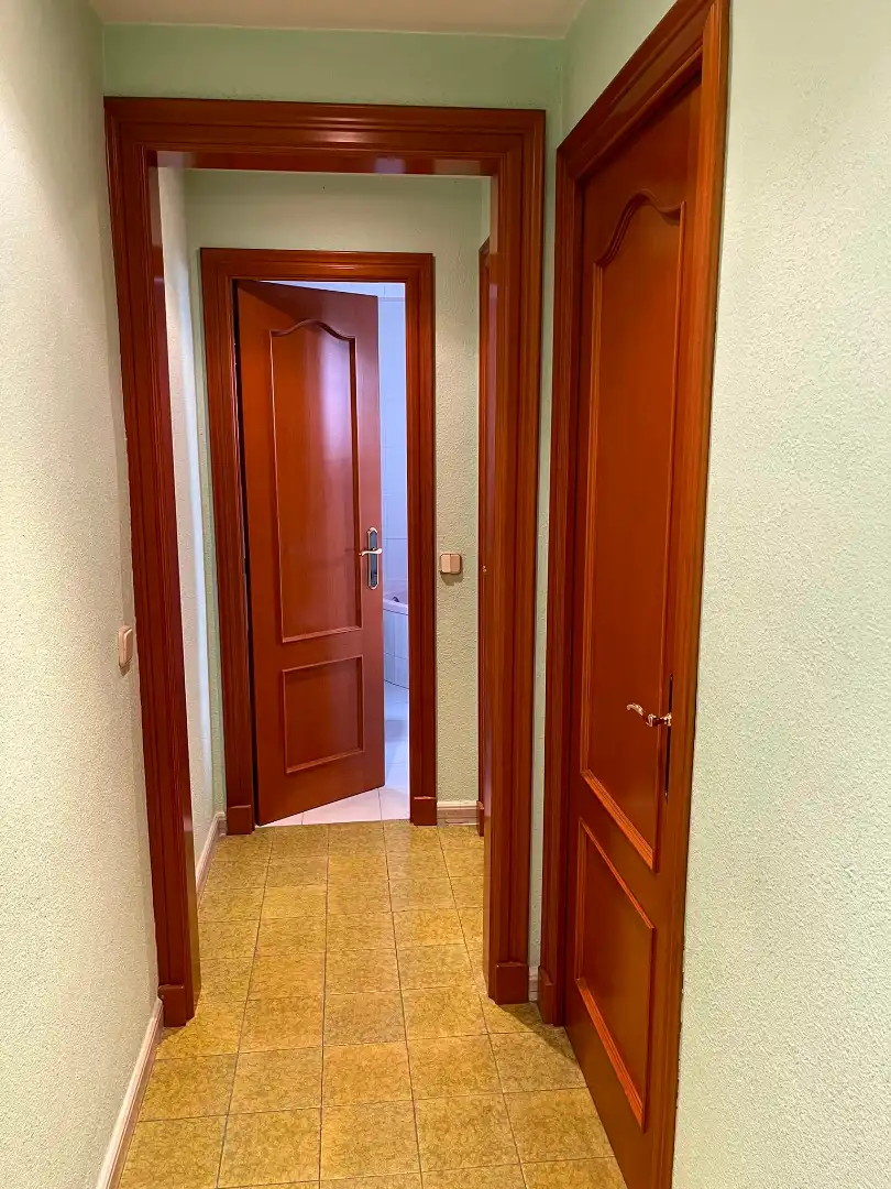 Flat for sale in Sabadell  with Air Conditioner, Heating and Oven
