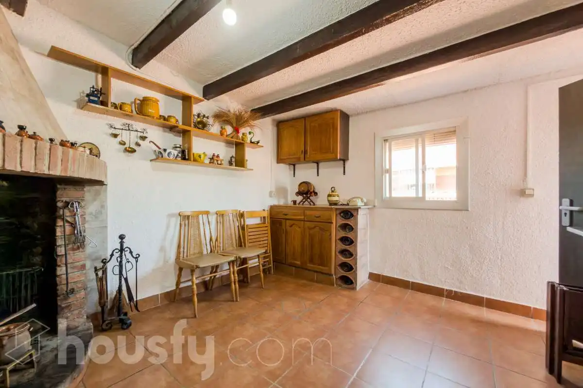 Kitchen of Houses for sale in Santa Coloma de Gramenet  with Air Conditioner, Heating and Private garden