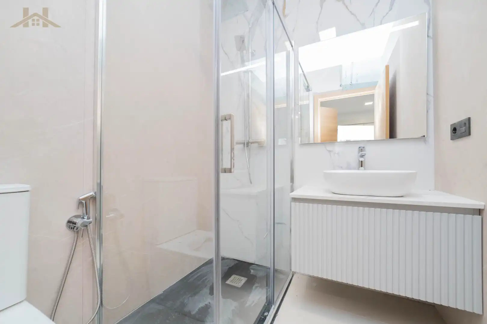 Baño de Piso en venta en Móstoles con Aire acondicionado y Calefacción
