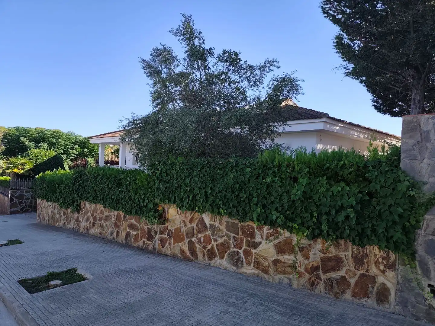Vista exterior de Casa o chalet en venta en Olèrdola con Aire acondicionado, Terraza y Piscina