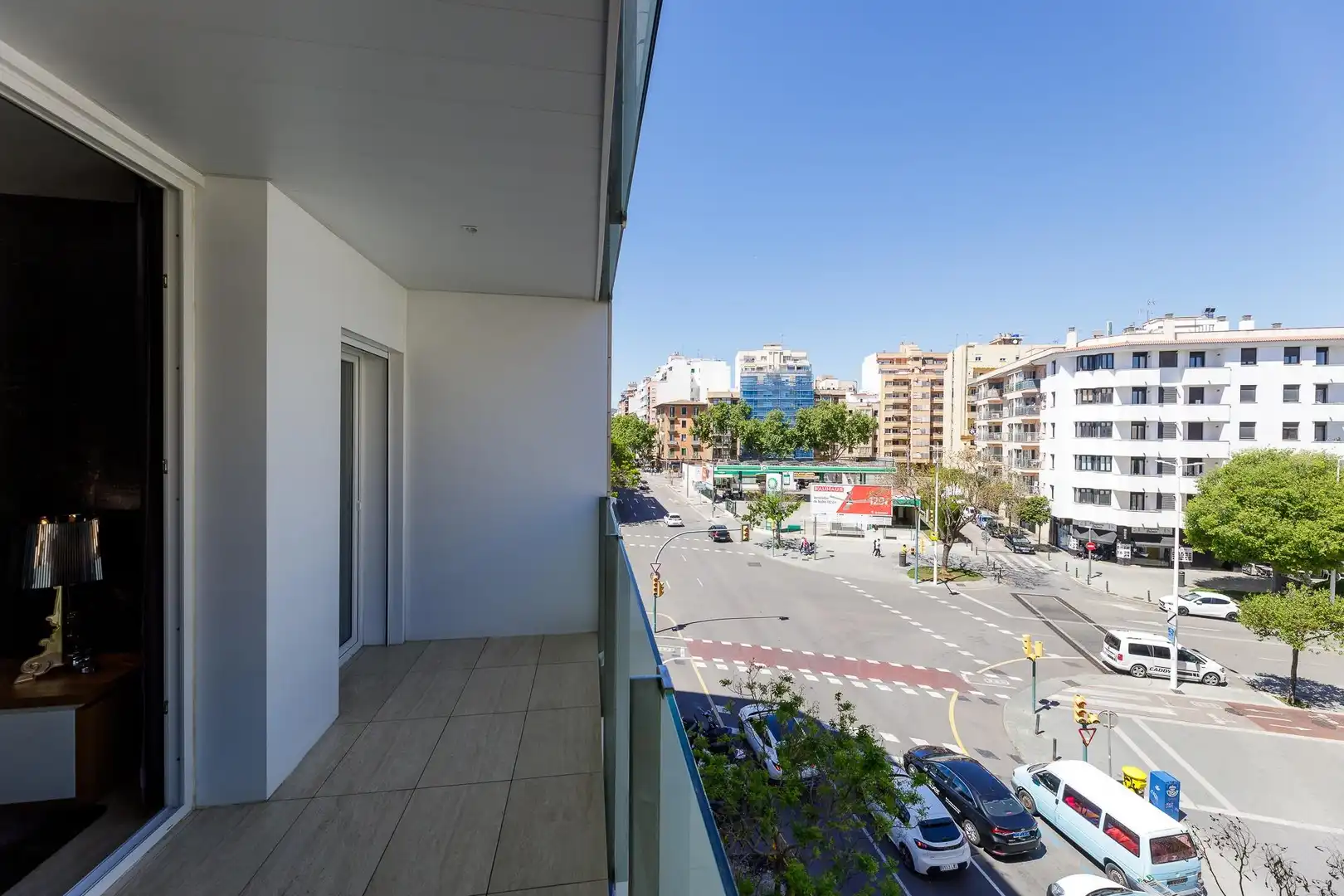 Außenansicht von Wohnung zum Verkauf in  Palma de Mallorca mit Klimaanlage, Heizung und Balkon