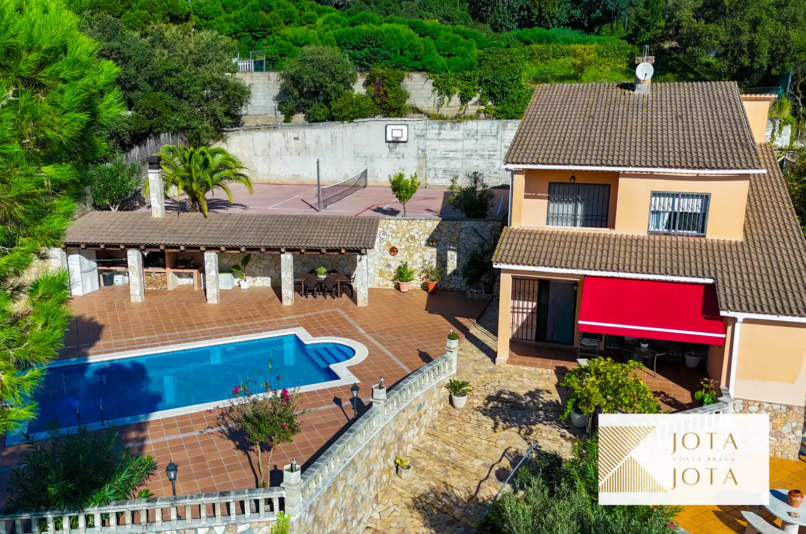 House with pool for sale in Aiguaviva Parc, imagen 2