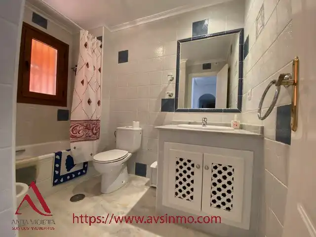 Baño de Apartamento de alquiler en Orihuela con Aire acondicionado, Amueblado y Horno