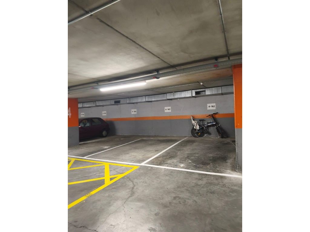 Garage to rent in Avenida Comte De Sallent, Plaça dels Patins