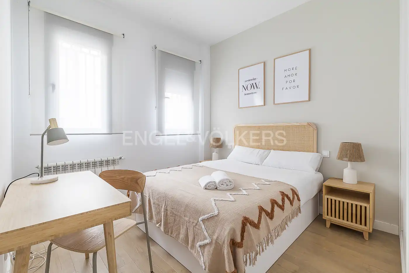 Dormitori de Apartament de lloguer en Madrid amb Aire condicionat, Calefacció i Moblat