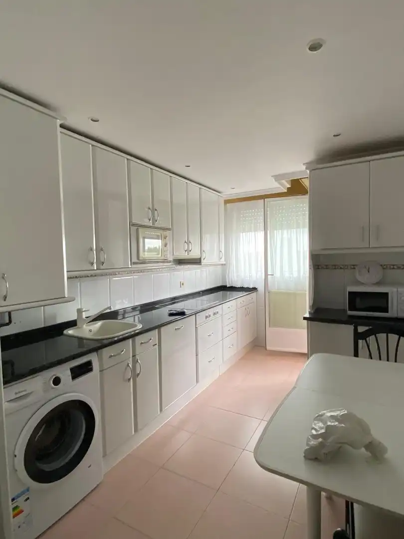 Cocina de Piso de alquiler en Burgos con Calefacción