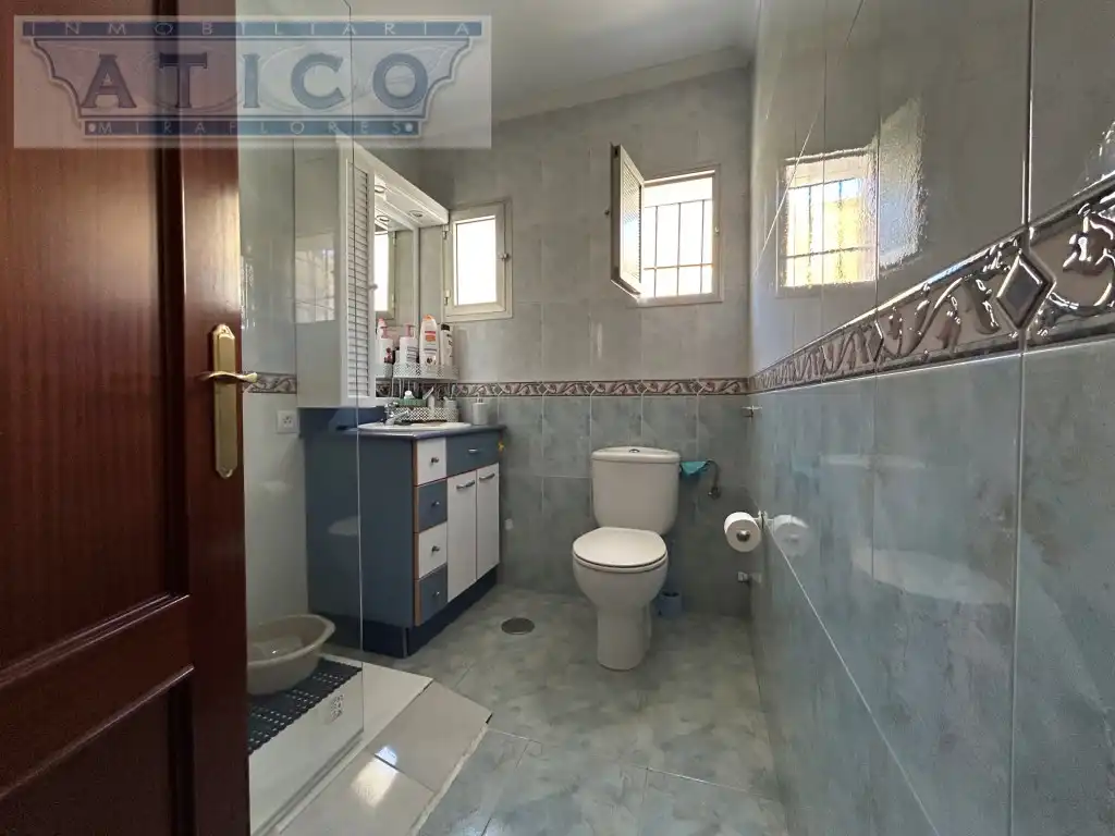 Badezimmer von Wohnung zum Verkauf in Sevilla