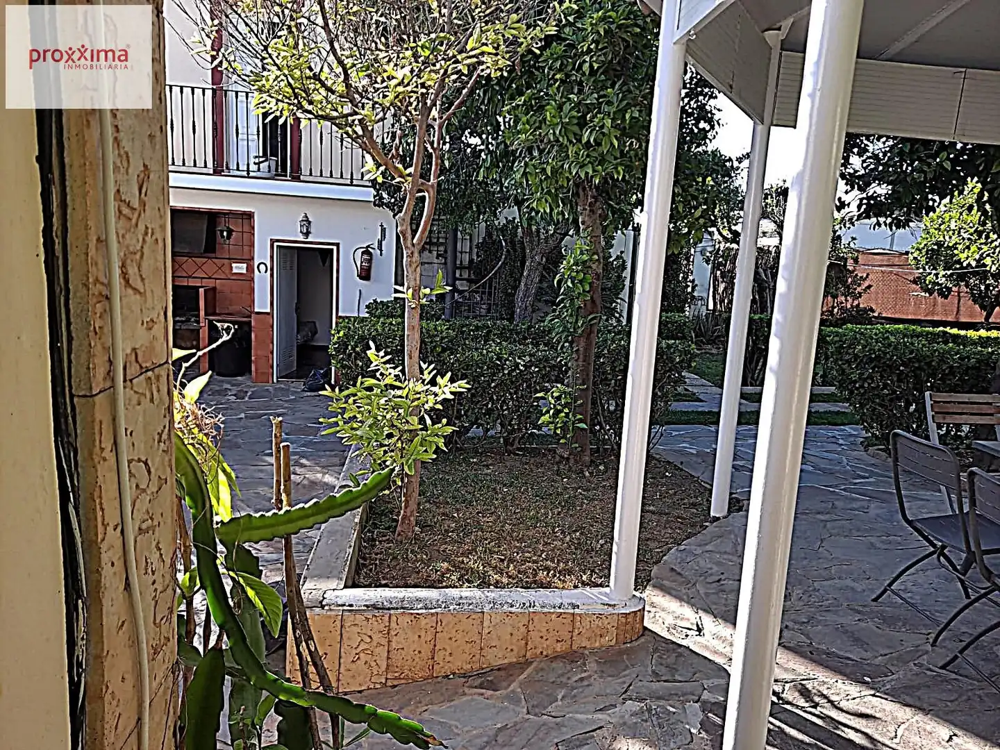 Jardí de Casa o xalet en venda en Dos Hermanas amb Aire condicionat, Jardí privat i Terrassa