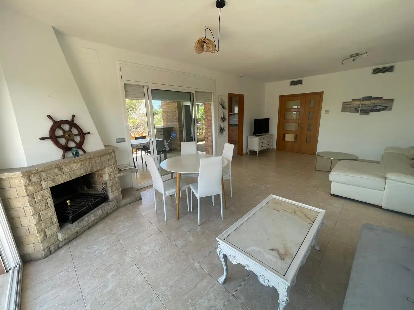 Sala de estar de Casa o chalet en venta en Calafell con Aire acondicionado, Jardín privado y Terraza