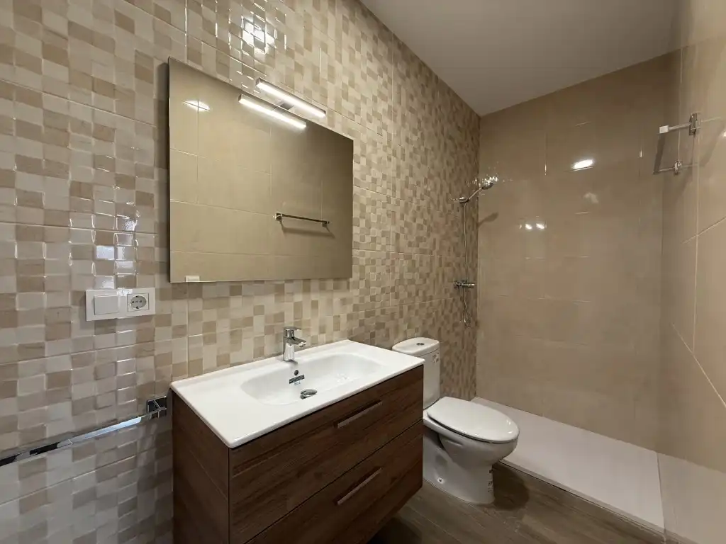 Bathroom of Flat for rent in Córdoba  with Furnished