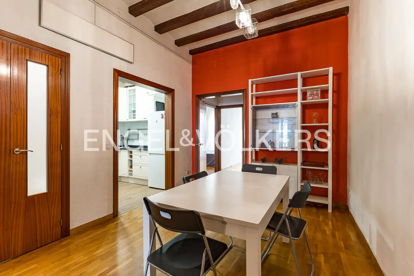 Piso en venta en Barcelona con Calefacción, Amueblado y Balcón