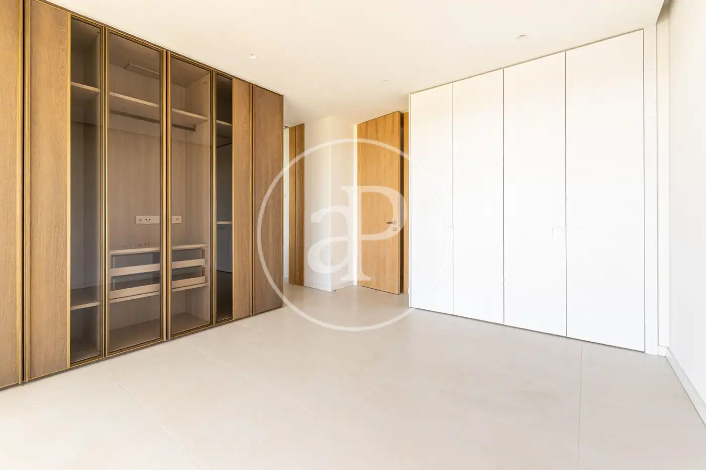 Bedroom of Flat for rent in Pozuelo de Alarcón  with Air Conditioner, Heating and Private garden