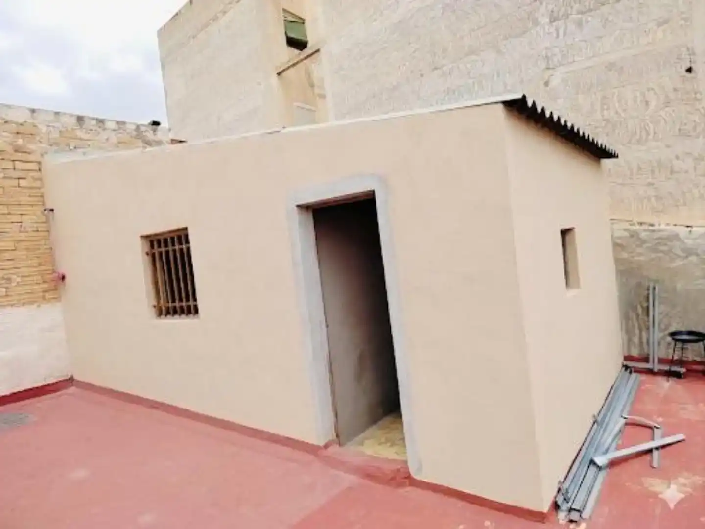 Vista exterior de Pis en venda en Crevillent amb Aire condicionat i Moblat