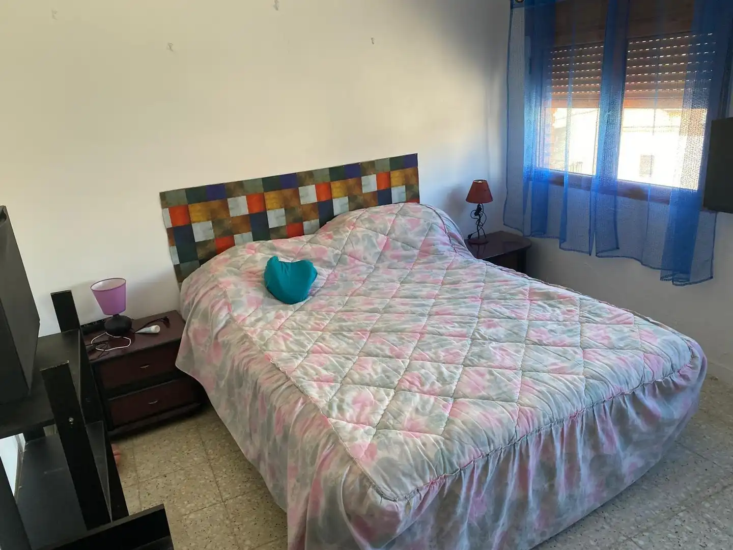 Dormitori de Finca rústica en venda en Villanueva de Jiloca amb Jardí privat