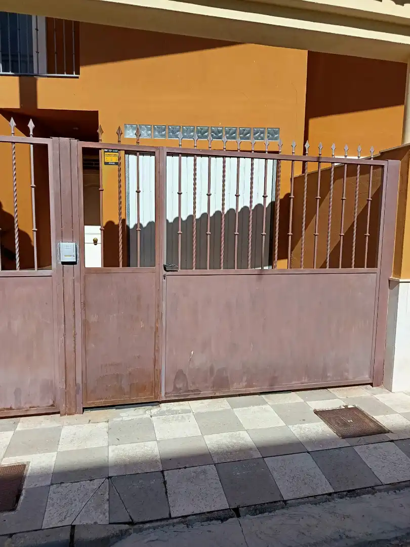 Exterior view of Detached homes for sale in Albacete  with Heating and Balcony