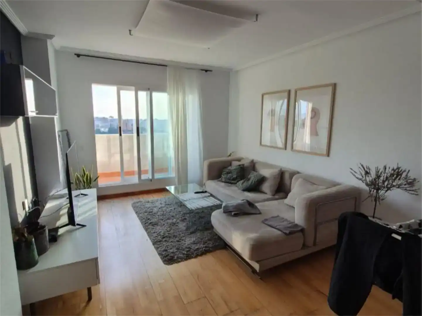 Wohnzimmer von Wohnung zur Miete in Paterna mit Klimaanlage, Schwimmbad und Balkon