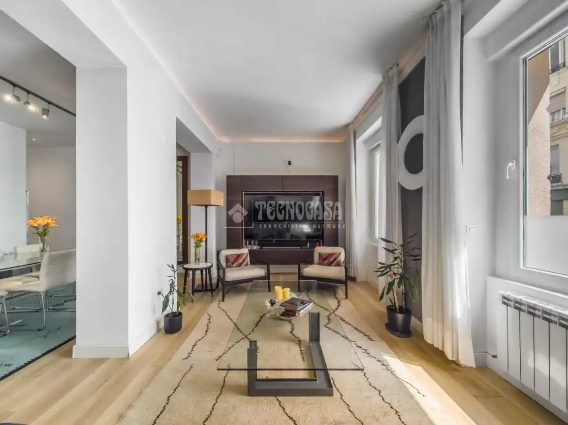 Living room of Flat for sale in Madrid  with Air Conditioner and Heating