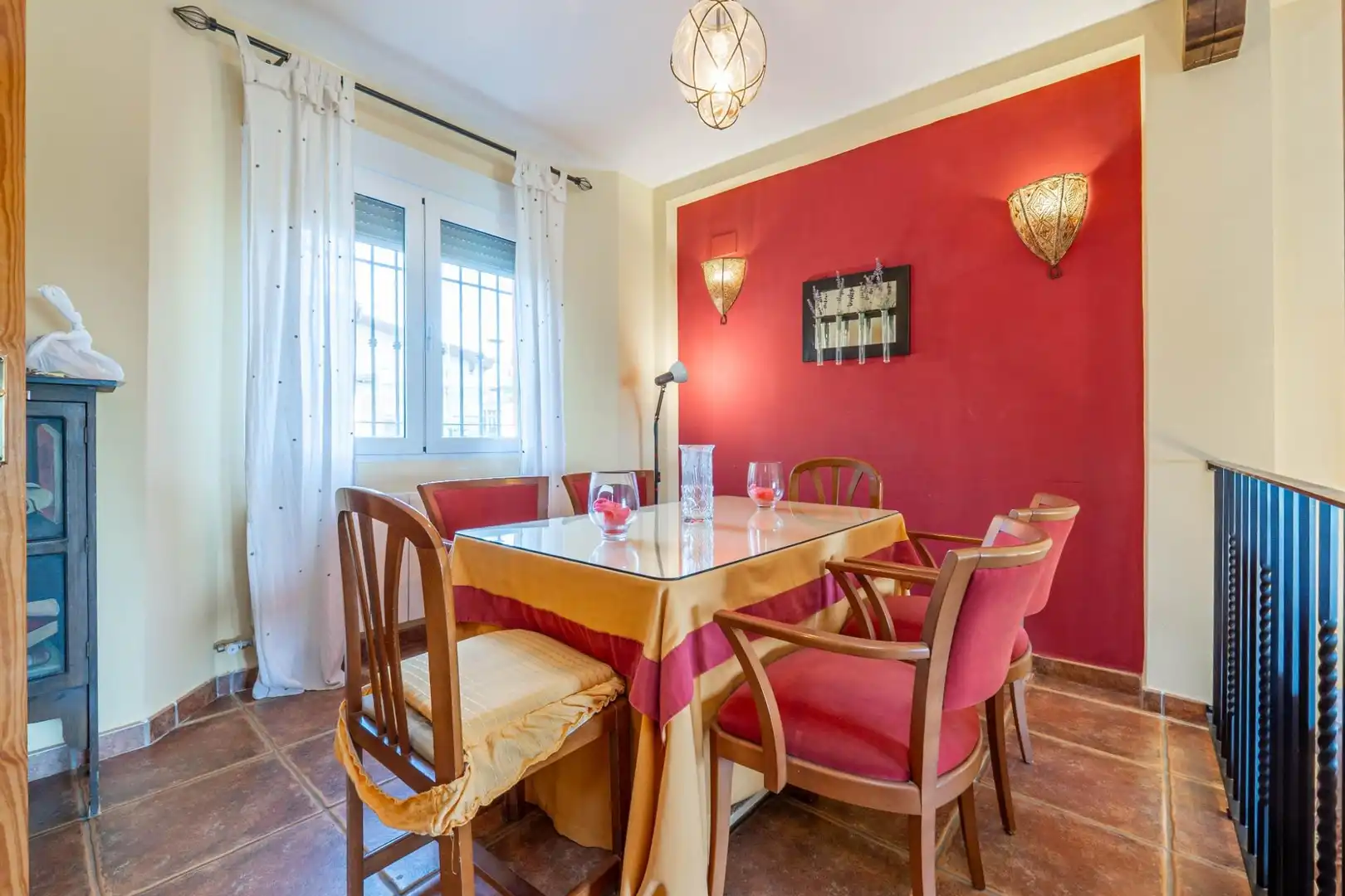 Comedor de Casa o chalet en venta en La Zubia con Calefacción, Jardín privado y Terraza