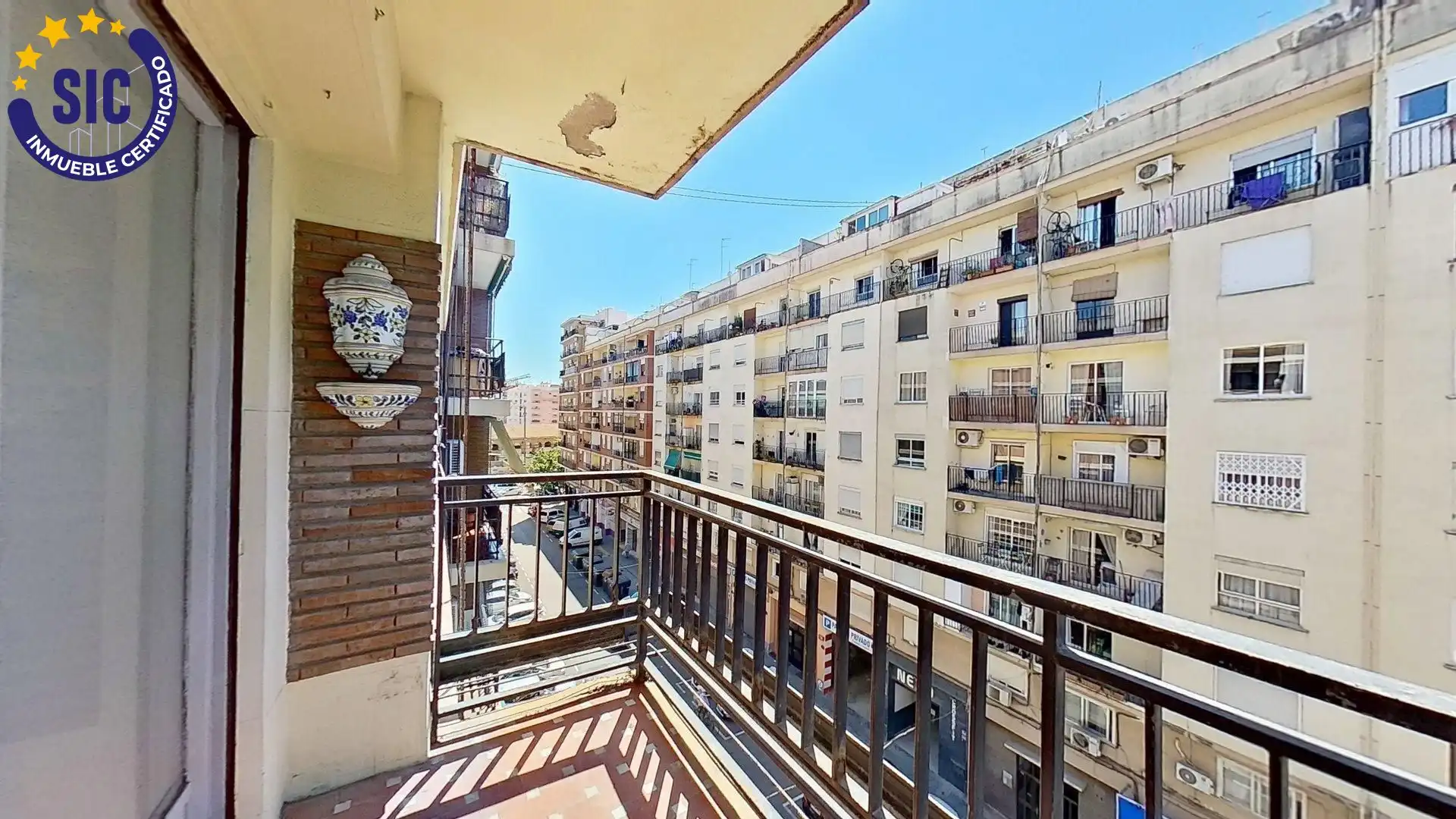 Vista exterior de Piso en venta en Valencia