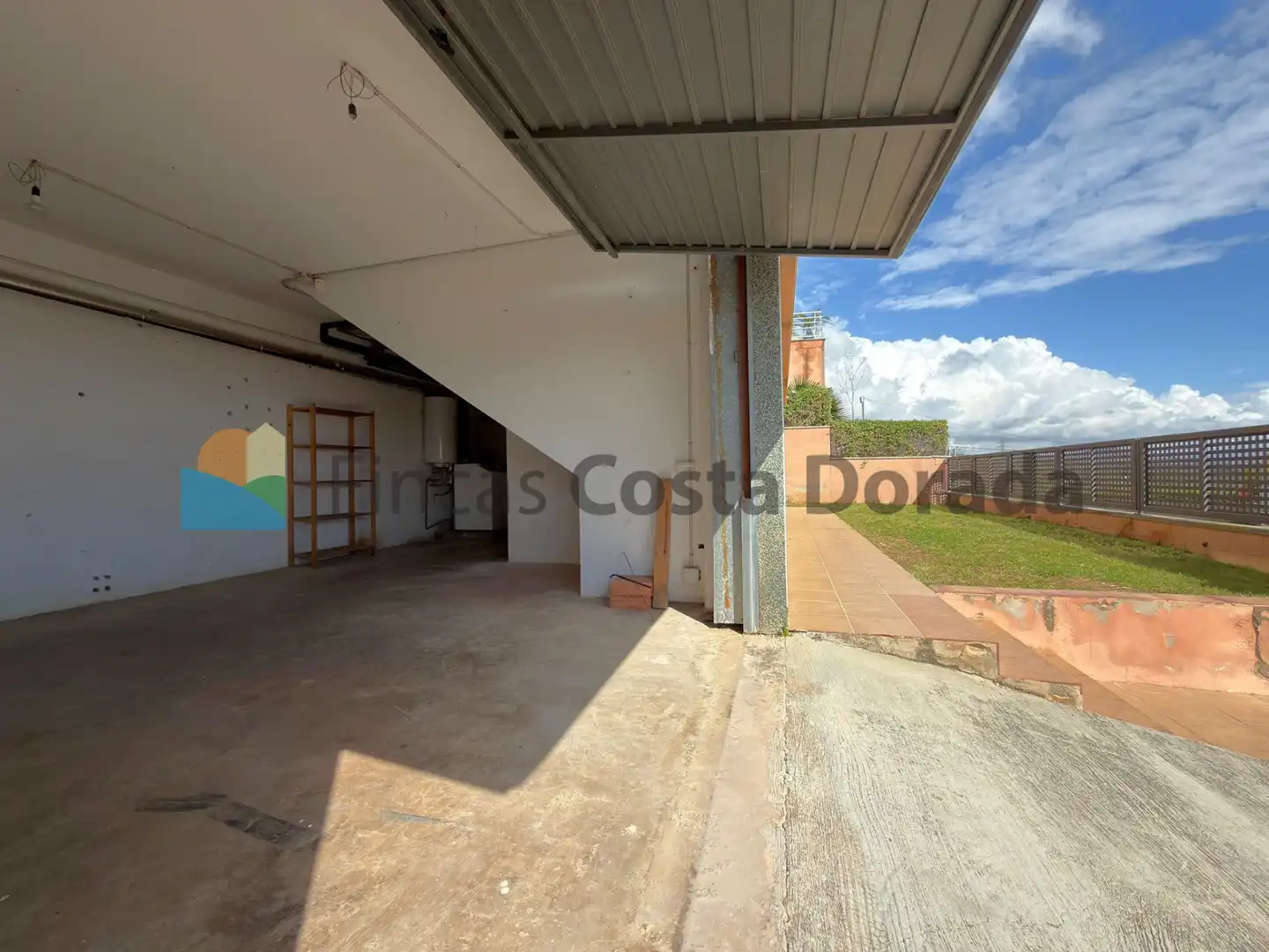 Terrassa de Casa o xalet en venda en Cubelles amb Aire condicionat, Calefacció i Jardí privat