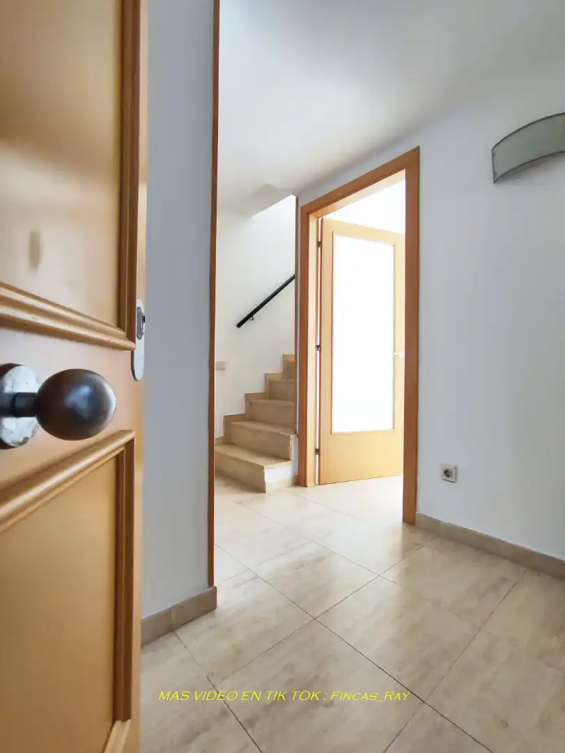 Maisonette zum Verkauf in Ripollet mit Klimaanlage, Heizung und Terrasse