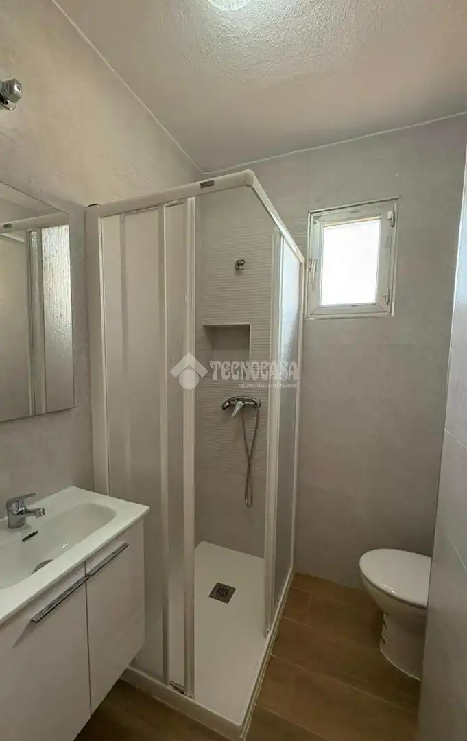 Badezimmer von Wohnung zum Verkauf in Andújar mit Klimaanlage
