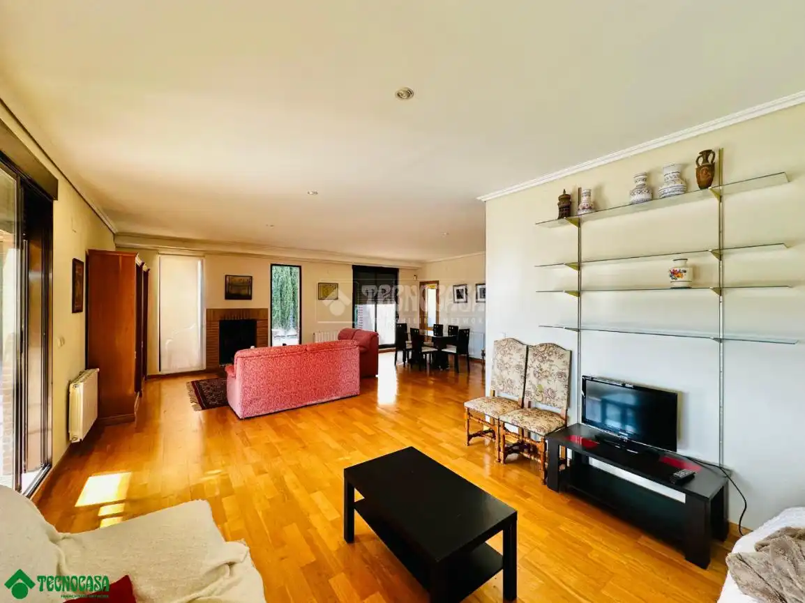 Sala de estar de Casa o chalet en venta en Layos con Calefacción y Jardín privado