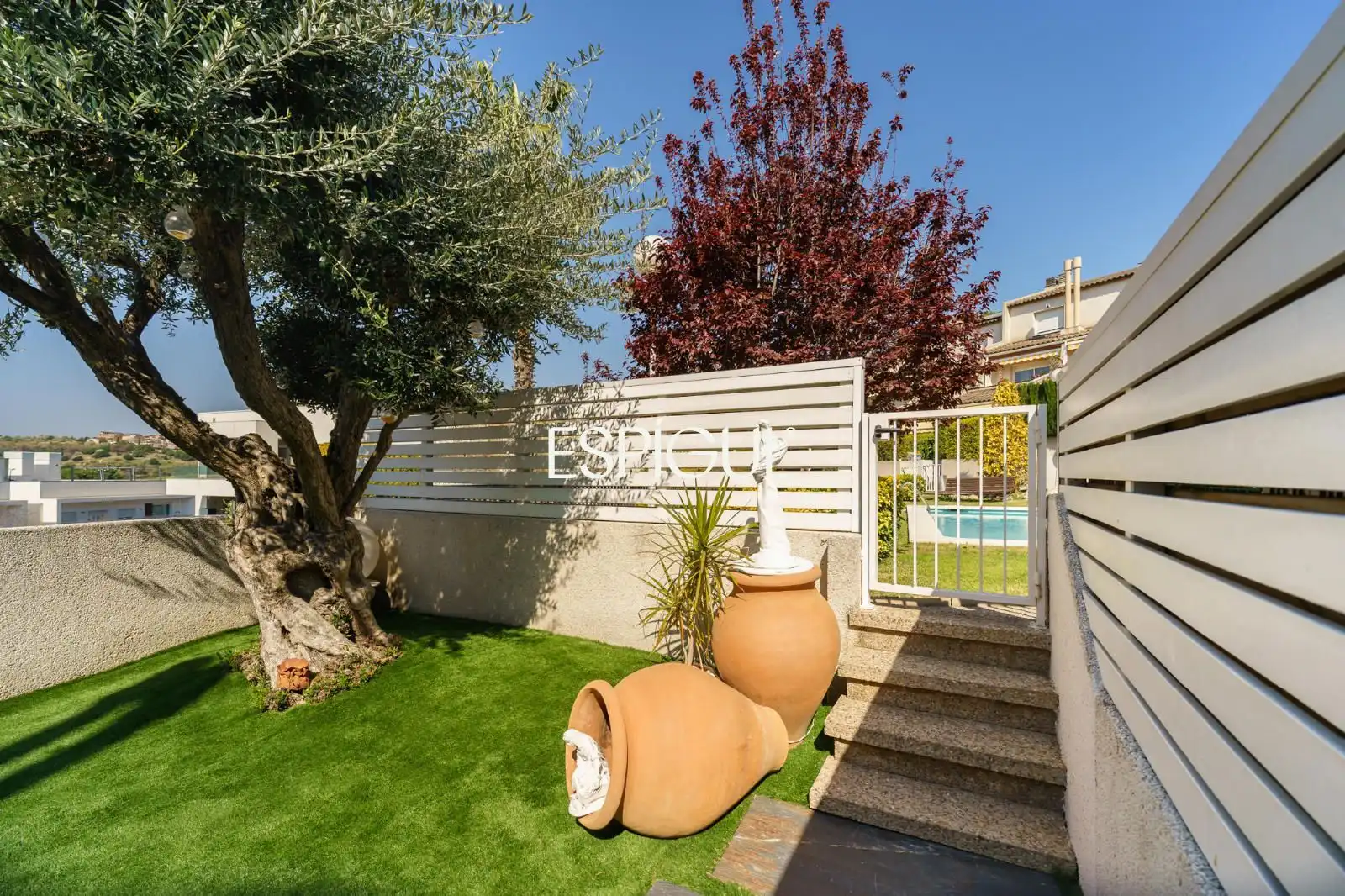 Jardín de Casa adosada en venta en Tiana con Aire acondicionado, Calefacción y Jardín privado