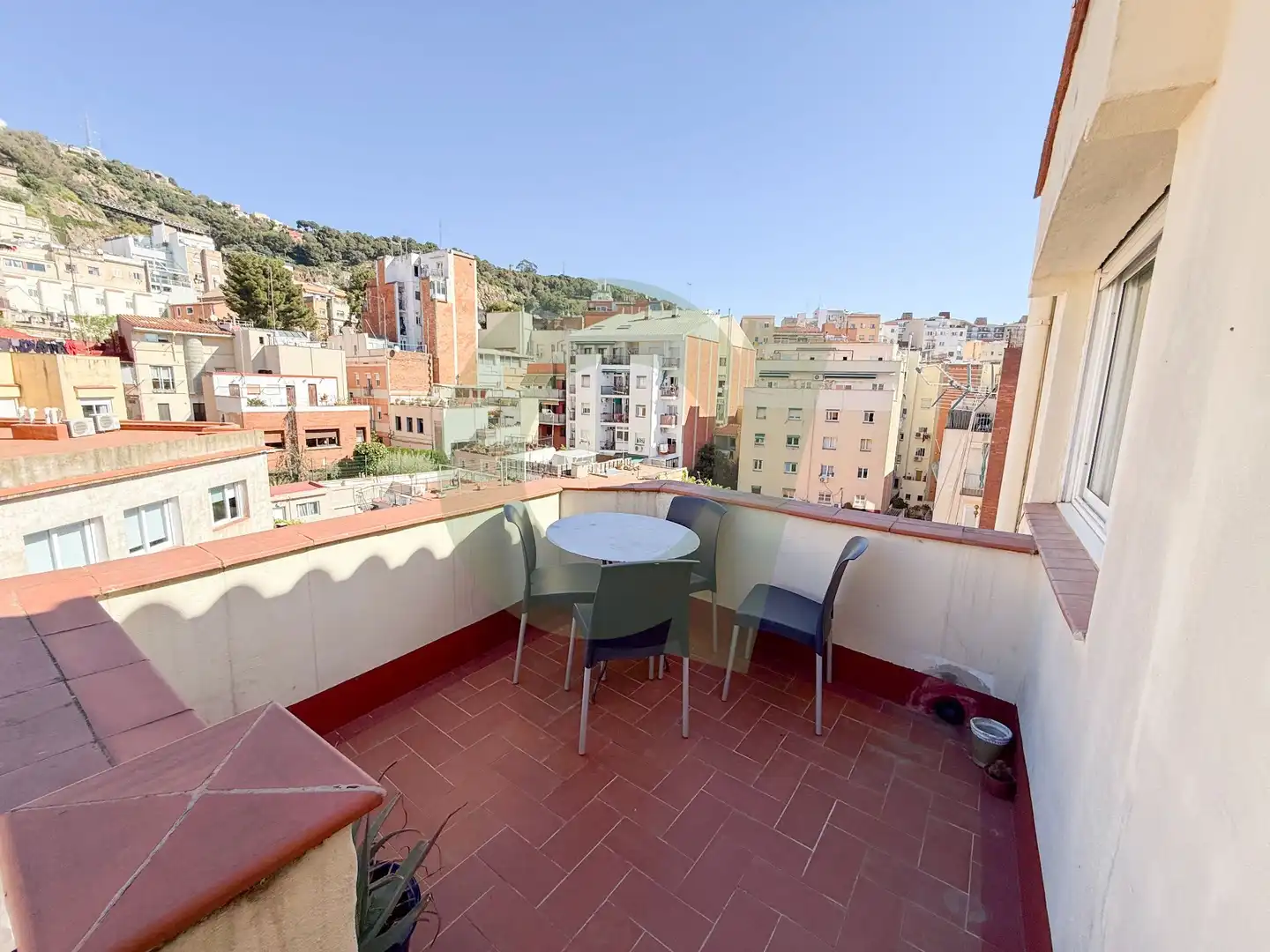 Terrace of Attic for rent in  Barcelona Capital  with Air Conditioner and Furnished