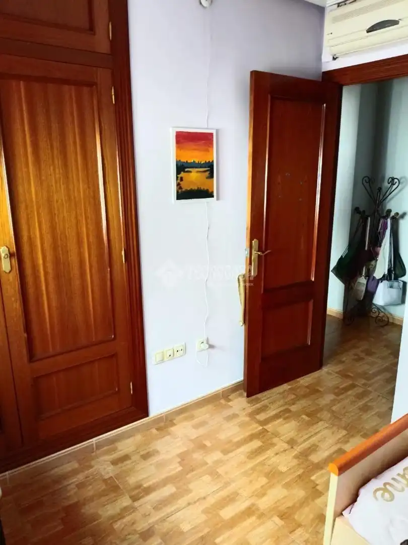Flat for sale in Baeza  with Air Conditioner