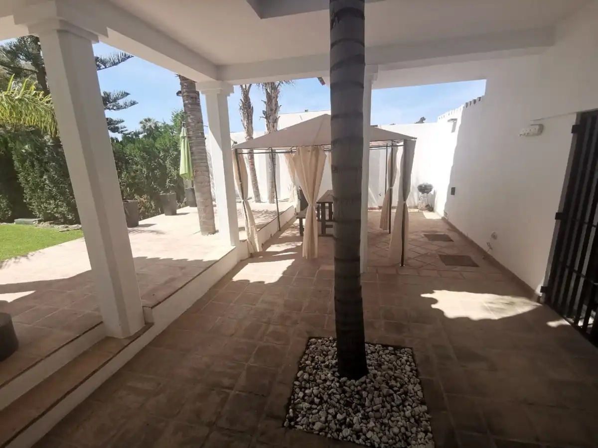 Terrassa de Casa o xalet de lloguer en Marbella amb Aire condicionat, Jardí privat i Terrassa