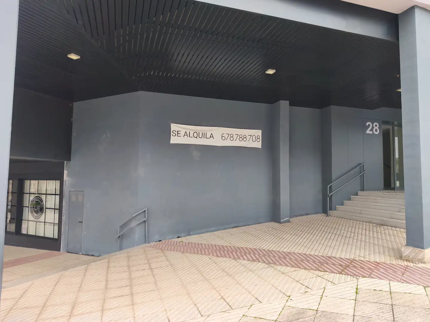 Geschaftsraum zur Miete in Oviedo  mit Terrasse